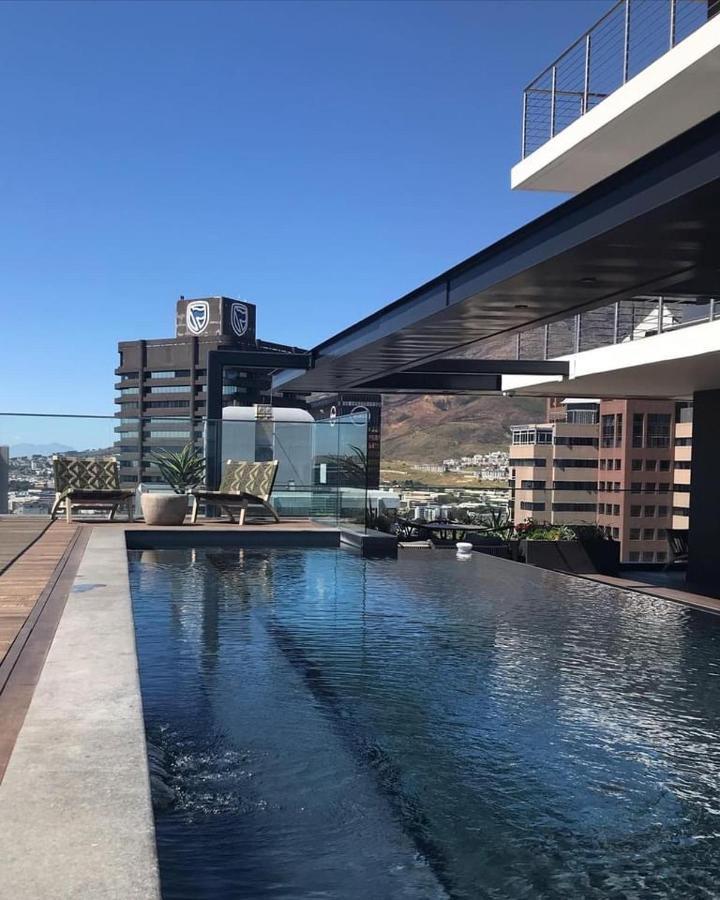 16 On Bree Luxury Studio Apartment With City Mountain Sea Views Cape Town Exterior photo